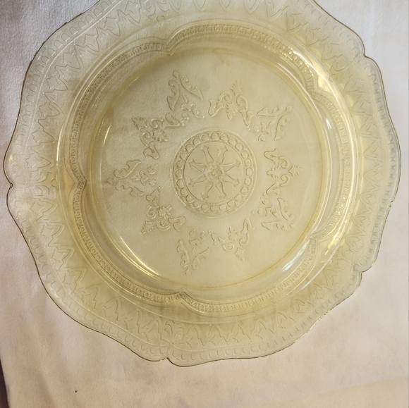 Federal Glass Patrician Spoke Dishes Yellow Amber 11" Dinner Plates. And Plater - Picture 4 of 4